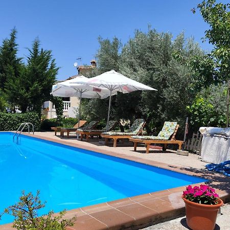 Villa Rosario La Iruela Luaran gambar